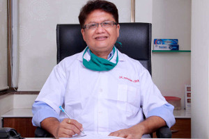 Dr Divyang Shah